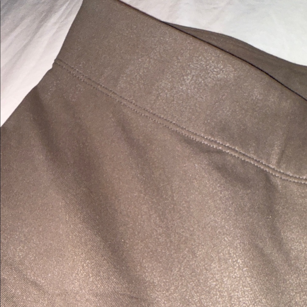 ALO Yoga Tan Activewear Set - Picture 12 of 15